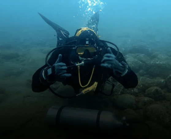 Scott Finch Technical Diving with twin cylinders in Gran Canaria
